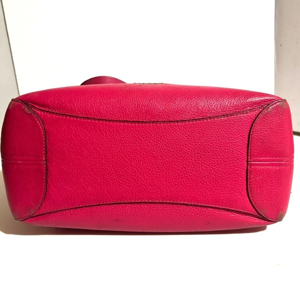 Kate Spade Pink Shoulder Bag with Modern Design